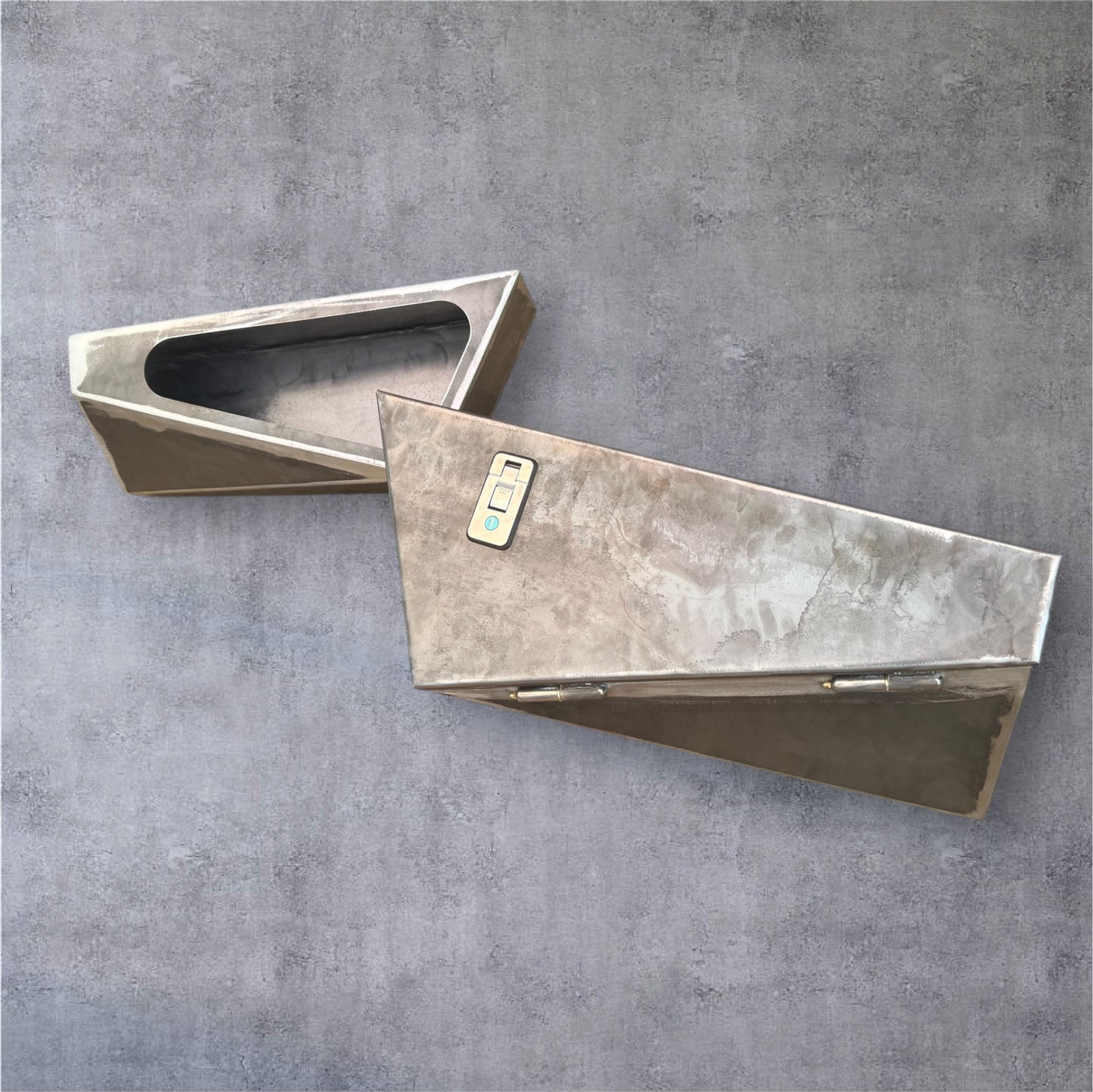 Tapered steel toolboxes